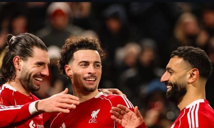 Man City Cemas Kalahkan Klub Divisi 4, Liverpool Menang Mudah