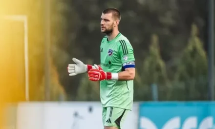 Maarten Paes Di Ajax: Pelatih Timnas Indonesia Di Pertanyakan