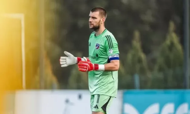 Maarten Paes Di Ajax: Pelatih Timnas Indonesia Di Pertanyakan