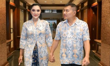 Salut! Ashanty Raih Gelar Doktor Di UNAIR, Siap Terbitkan Buku