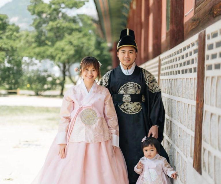 Gyeongbokgung Palace Jadi Latar Liburan Keluarga Gritte Agatha