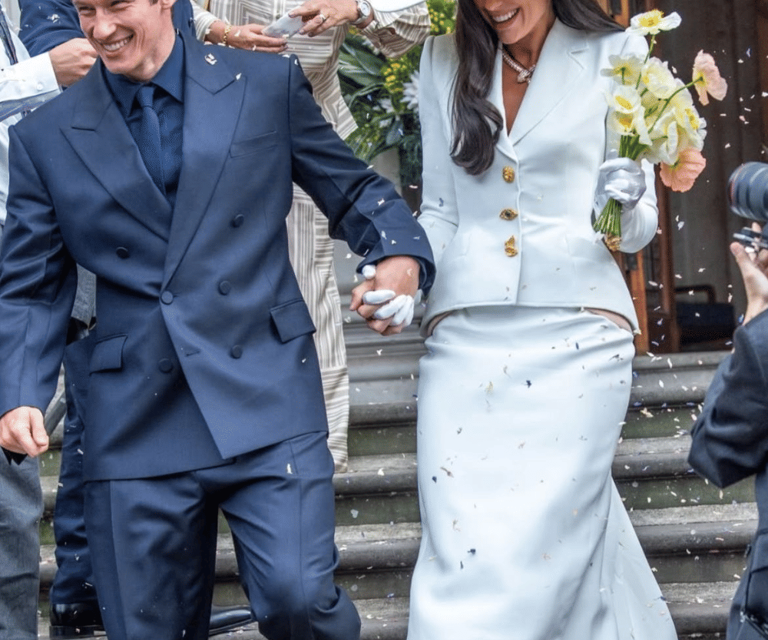 Private Wedding Goals! Dua Lipa & Callum Turner, Konsep Intim!