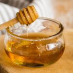 Tanpa Obat Kimia! Madu Jadi Obat Batuk Alami Paling Ampuh