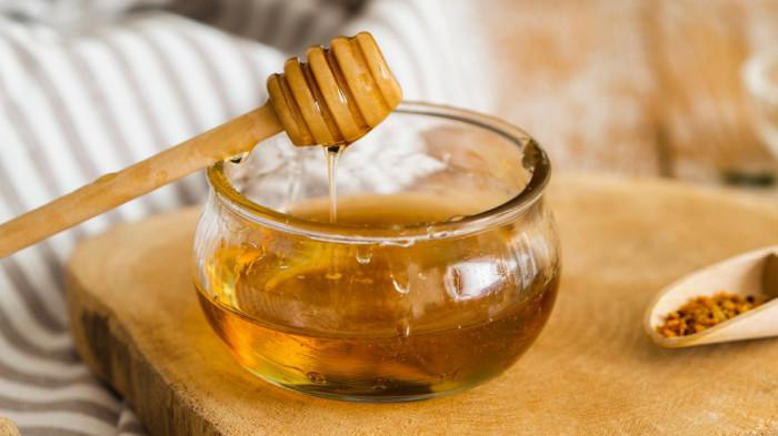 Tanpa Obat Kimia! Madu Jadi Obat Batuk Alami Paling Ampuh