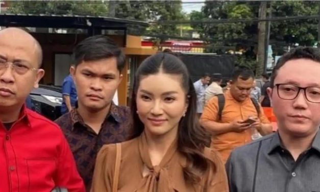 Sarwendah Di Usia 37 Tahun, Kejutan Kedua Putrinya Bikin Haru