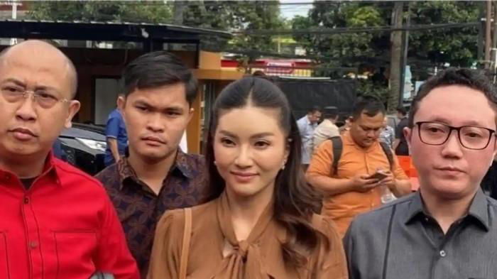 Sarwendah Di Usia 37 Tahun, Kejutan Kedua Putrinya Bikin Haru