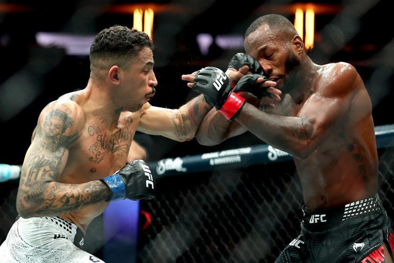 Carlos Prates Tumbangkan Mantan Juara Dan Bidik Sabuk UFC