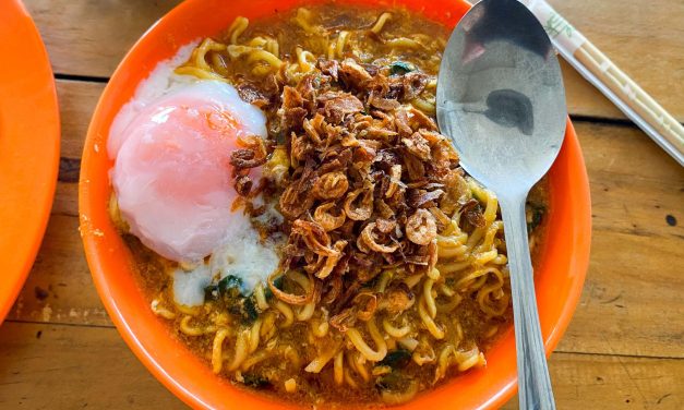 Pedas Gurih Maksimal! Rahasia Kelezatan Indomie Bangladesh