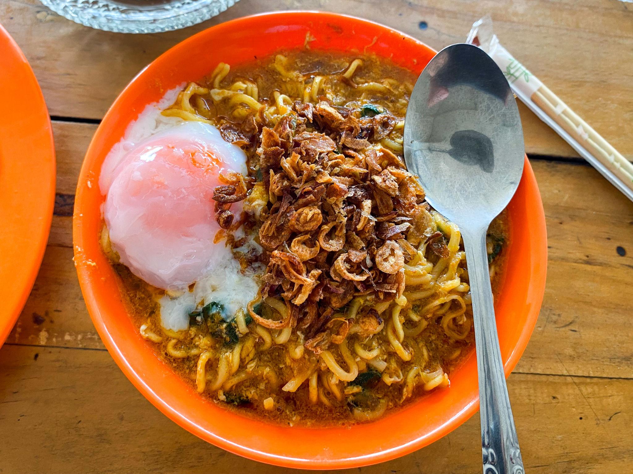 Pedas Gurih Maksimal! Rahasia Kelezatan Indomie Bangladesh