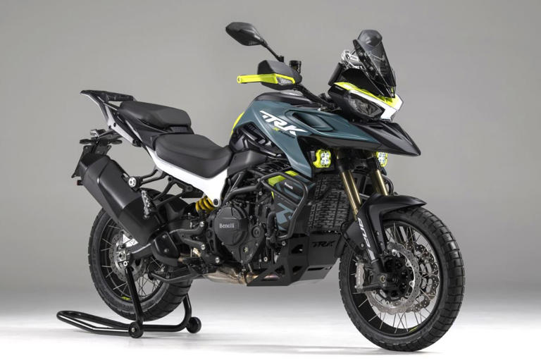 Moge Touring Canggih! Benelli TRK 902 Di Bekali Layar TFT 7 Inci